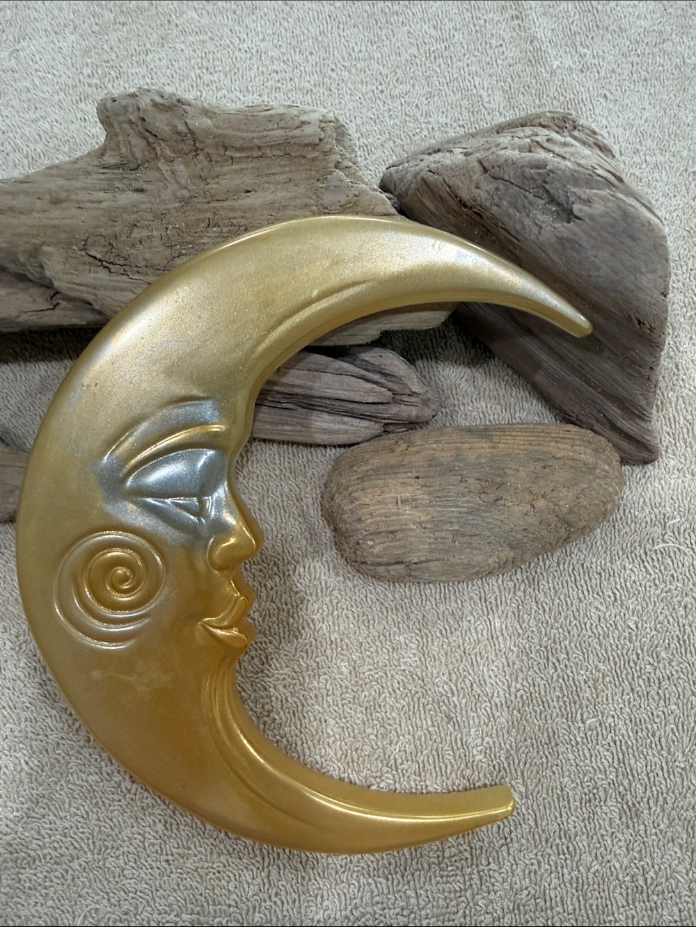 Decorative Gold Crescent Moon Wall Sculpture - Unbranded - Picture 3 of 10